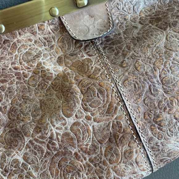 PATRICIA NASH Ferrara-Frame med. sz satchel purse Italian leather taupe gold - Picture 12 of 16